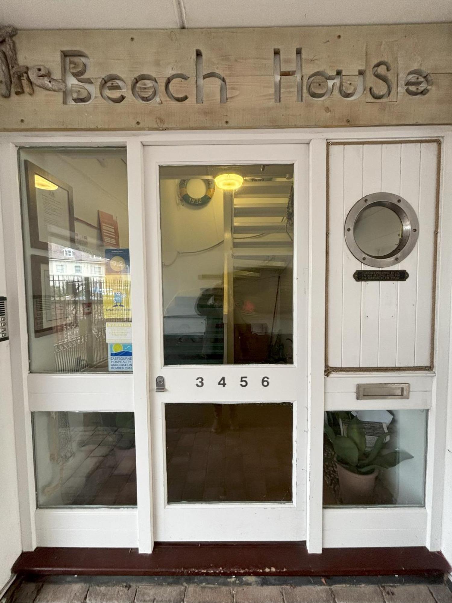 The Beach House Holiday Apartments AEGON International Esterno foto